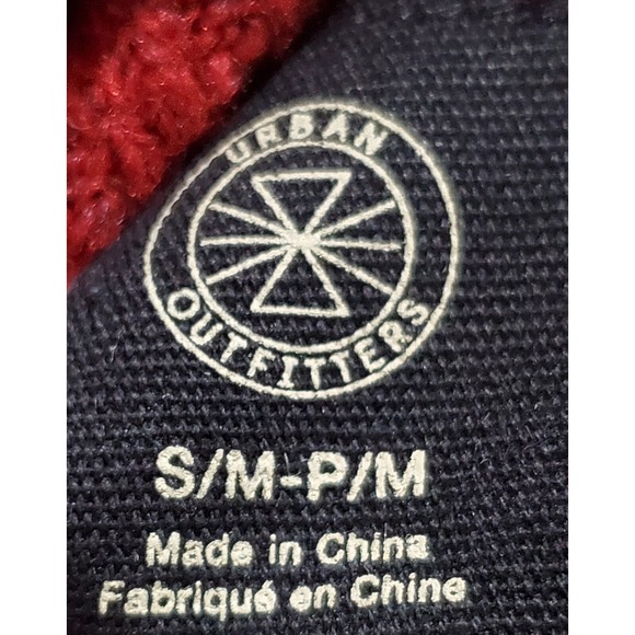 Urban Outfitters Dark Red Sweater, Pullover, Long Sleeve, Soft, Cozy, Size Small - Picture 3 of 3